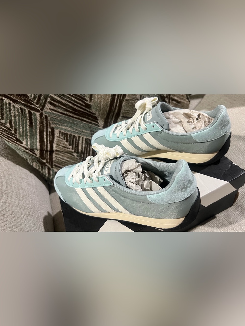 Adidas Women’s Mint Green and White Sneakers - Picture 8 of 11